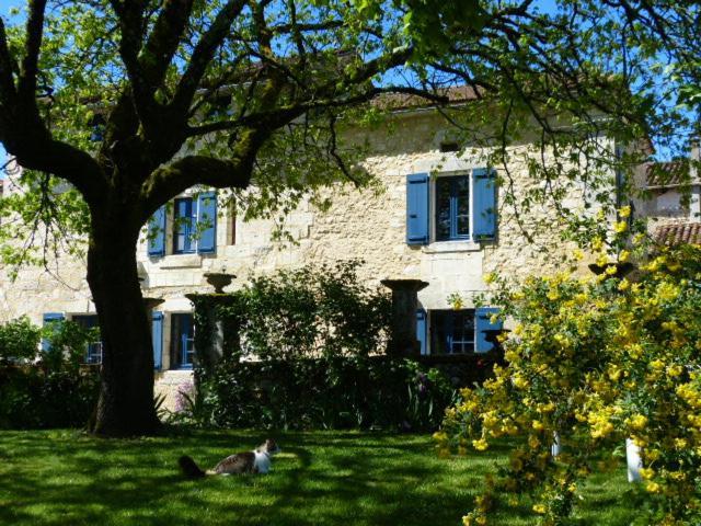 L'Echappee Belle Perigord Bed and Breakfast Cercles Exteriör bild