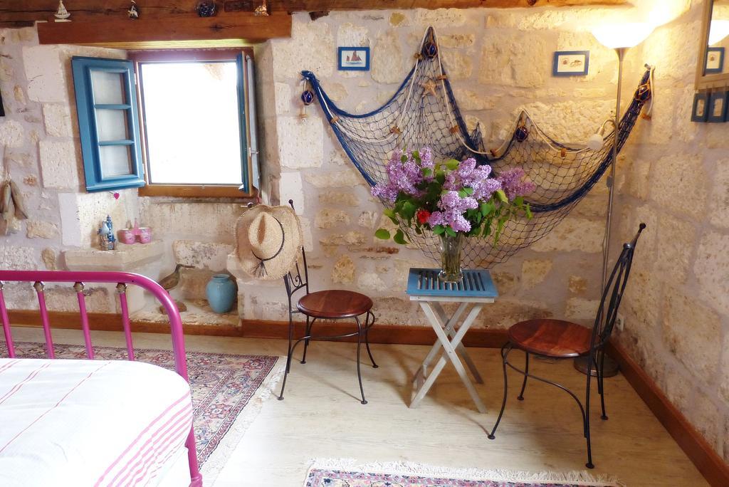 L'Echappee Belle Perigord Bed and Breakfast Cercles Rum bild